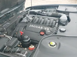 ✅ 1999 Jaguar XJ • VIN: SAJKD6048XC869099 • Lot: 42761055. Wystawiony na IAAI z przebiegiem 124 326 mil. Bezpłatny archiwum sprzedaży aukcyjnych z USA i szczegółowy raport historii pojazdu na DreamBid. Zdjęcie 12.