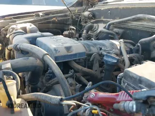 ✅ 2005 Toyota Tundra SR5 • VIN: 5TBET34165S467440 • Lot: 43554778. Listed on IAAI with 261,221 mi. Free auction sales archive from the USA and detailed vehicle history report at DreamBid. Image 19.