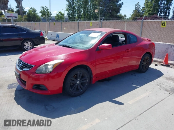 ✅ 2012 Nissan Altima S • VIN: 1N4AL2EP2CC102597 • Lot: 45225757. Wystawiony na IAAI z przebiegiem 105 879 mil. Bezpłatny archiwum sprzedaży aukcyjnych z USA i szczegółowy raport historii pojazdu na DreamBid. Zdjęcie 2.