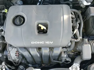 2019 Hyundai Veloster Premium z VIN KMHTG6AF3KU013055, wystawiony jako IAAI lot #41206611 z przebiegiem 48 759 mil mil oraz . Historia ofert i sprzedaży dostępna na DreamBid. Obrazek 19.