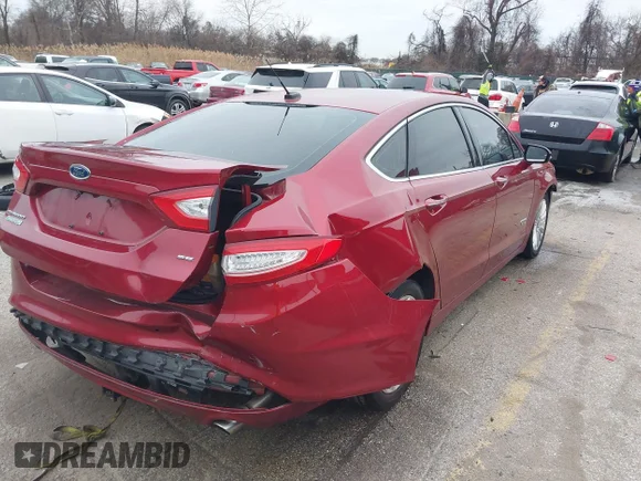 ✅ 2016 Ford Fusion SE Luxury • VIN: 3FA6P0PU8GR349440 • Lot: 44055618. Wystawiony na IAAI z przebiegiem 124 763 mil. Bezpłatny archiwum sprzedaży aukcyjnych z USA i szczegółowy raport historii pojazdu na DreamBid. Zdjęcie 4.