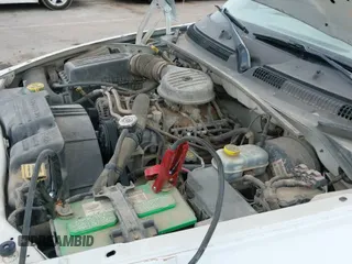 ✅ 2002 Dodge Dakota • VIN: 1B7GL12X32S701273 • Lot: 41552573. Wystawiony na IAAI z przebiegiem 157 212 mil. Bezpłatny archiwum sprzedaży aukcyjnych z USA i szczegółowy raport historii pojazdu na DreamBid. Zdjęcie 16.