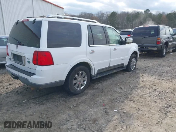 ✅ 2004 Lincoln Navigator Luxury • VIN: 5LMFU27R84LJ33410 • Лот: 41530053. Опубліковано раніше на IAAI з пробігом 212 483 миль. Безкоштовний доступ до архіву аукціонних продажів зі США та докладний звіт про історію автомобіля на DreamBid. Зображення 4.