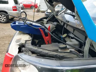 ✅ 2017 Ford Transit • VIN: 1FTYE1YM7HKA67700 • Lot: 42805485. Wystawiony na IAAI z przebiegiem 86 298 mil. Bezpłatny archiwum sprzedaży aukcyjnych z USA i szczegółowy raport historii pojazdu na DreamBid. Zdjęcie 19.