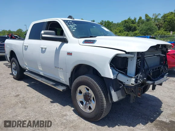 ✅ 2020 Ram 2500 Big Horn • VIN: 3C6UR5DJ9LG155659 • Лот: 42277511. Опубліковано раніше на IAAI з пробігом 88 788 миль. Безкоштовний доступ до архіву аукціонних продажів зі США та докладний звіт про історію автомобіля на DreamBid. Зображення 1.