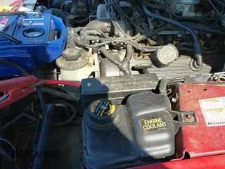 ✅ 1996 Ford Thunderbird LX • VIN: 1FALP62W0TH142986 • Лот: 42030900. Опубликован ранее на IAAI с пробегом 168 993 миль. Бесплатный доступ к архиву аукционных продаж из США и подробный отчёт об истории автомобиля на DreamBid. Изображение 23.