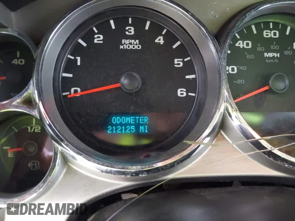 ✅ 2010 GMC Sierra 1500 SLE • VIN: 3GTRCVE03AG155644 • Lot: 44199326. Listed on IAAI with 212,125 mi. Free auction sales archive from the USA and detailed vehicle history report at DreamBid. Image 7.