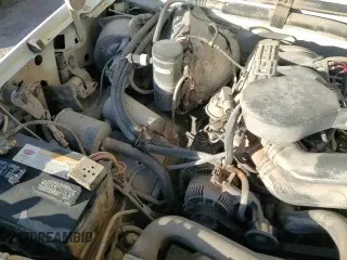 ✅ 1995 Ford F-150 • VIN: 1FTEF15N5SNA83705 • Lot: 84272504. Wystawiony na Copart z przebiegiem 156 826 mil. Bezpłatny archiwum sprzedaży aukcyjnych z USA i szczegółowy raport historii pojazdu na DreamBid. Zdjęcie 13.