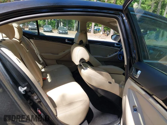 ✅ 2015 Kia Cadenza Premium • VIN: KNALN4D77F5177893 • Lot: 42261570. Wystawiony na IAAI z przebiegiem 107 396 mil. Bezpłatny archiwum sprzedaży aukcyjnych z USA i szczegółowy raport historii pojazdu na DreamBid. Zdjęcie 8.
