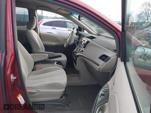 ✅ 2011 Toyota Sienna LE • VIN: 5TDKK3DC1BS040273 • Lot: 44174850. Wystawiony na IAAI z przebiegiem 263 505 mil. Bezpłatny archiwum sprzedaży aukcyjnych z USA i szczegółowy raport historii pojazdu na DreamBid. Zdjęcie 5.