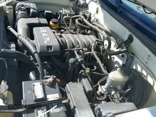 ✅ 2005 Toyota Sequoia Limited • VIN: 5TDZT38A45S242842 • Lot: 42858801. Wystawiony na IAAI z przebiegiem 234 565 mil. Bezpłatny archiwum sprzedaży aukcyjnych z USA i szczegółowy raport historii pojazdu na DreamBid. Zdjęcie 12.