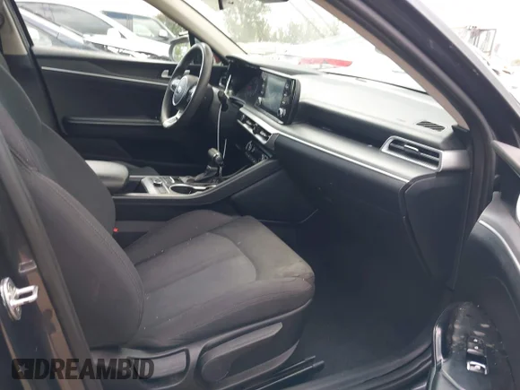 ✅ 2021 Kia K5 LXS • VIN: 5XXG14J24MG050116 • Lot: 45016469. Wystawiony na IAAI z przebiegiem 129 589 mil. Bezpłatny archiwum sprzedaży aukcyjnych z USA i szczegółowy raport historii pojazdu na DreamBid. Zdjęcie 5.