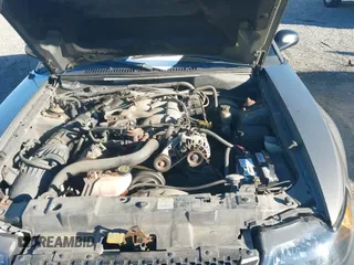 ✅ 2002 Ford Mustang Deluxe • VIN: 1FAFP44452F181399 • Лот: 43437821. Опубликован ранее на IAAI с пробегом 180 266 миль. Бесплатный доступ к архиву аукционных продаж из США и подробный отчёт об истории автомобиля на DreamBid. Изображение 12.