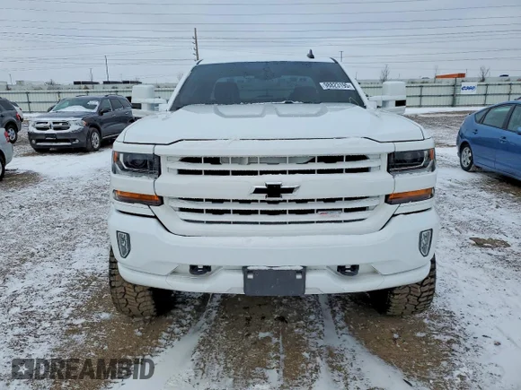 ✅ 2018 Chevrolet Silverado 1500 LT • VIN: 1GCVKREH1JZ132796 • Lot: 98823195. Wystawiony na Copart z przebiegiem 70 228 mil. Bezpłatny archiwum sprzedaży aukcyjnych z USA i szczegółowy raport historii pojazdu na DreamBid. Zdjęcie 5.