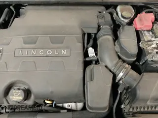 ✅ 2013 Lincoln MKS • VIN: 1LNHL9EK3DG615529 • Lot: 42288732. Listed on IAAI with 135,876 mi. Free auction sales archive from the USA and detailed vehicle history report at DreamBid. Image 19.