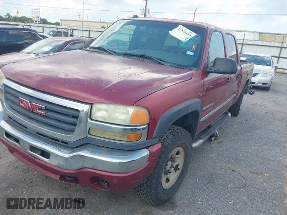 ✅ 2005 GMC Sierra 2500HD SLT • VIN: 1GTHK23U45F802871 • Lot: 42928403. Wystawiony na IAAI z przebiegiem 304 156 mil. Bezpłatny archiwum sprzedaży aukcyjnych z USA i szczegółowy raport historii pojazdu na DreamBid. Zdjęcie 2.