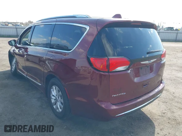 ✅ 2018 Chrysler Pacifica Touring L • VIN: 2C4RC1BG4JR211238 • Лот: 41547148. Опубліковано раніше на IAAI з пробігом 142 974 миль. Безкоштовний доступ до архіву аукціонних продажів зі США та докладний звіт про історію автомобіля на DreamBid. Зображення 3.