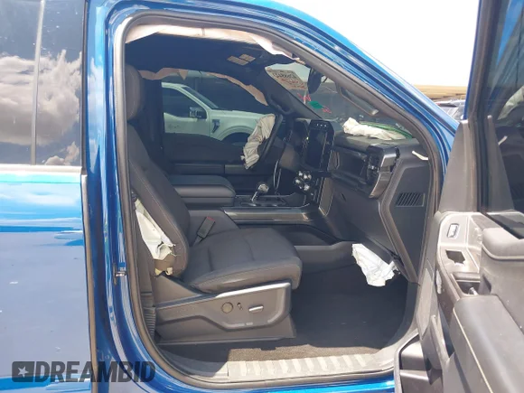 ✅ 2023 Ford F-150 XL • VIN: 1FTEW1CP3PKD20981 • Lot: 42688423. Wystawiony na IAAI z przebiegiem 69 902 mil. Bezpłatny archiwum sprzedaży aukcyjnych z USA i szczegółowy raport historii pojazdu na DreamBid. Zdjęcie 5.