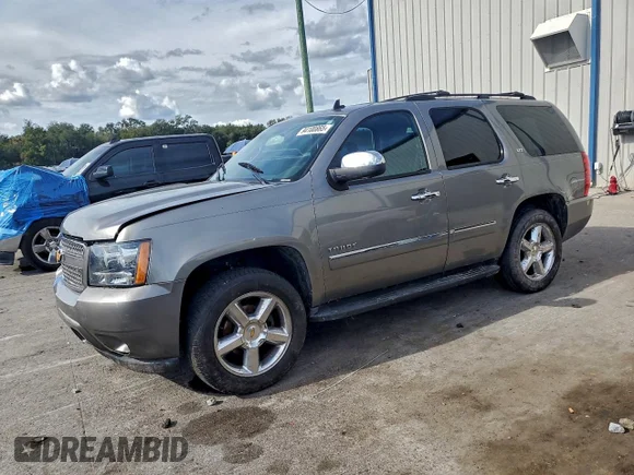 ✅ 2012 Chevrolet Tahoe LTZ • VIN: 1GNSCCE07CR260297 • Lot: 94100865. Wystawiony na Copart z przebiegiem 89 327 mil. Bezpłatny archiwum sprzedaży aukcyjnych z USA i szczegółowy raport historii pojazdu na DreamBid. Zdjęcie 1.