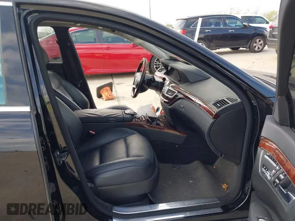 ✅ 2012 Mercedes-Benz S 550 • VIN: WDDNG7DBXCA464200 • Лот: 44559181. Опубликован ранее на IAAI с пробегом 131 225 миль. Бесплатный доступ к архиву аукционных продаж из США и подробный отчёт об истории автомобиля на DreamBid. Изображение 5.