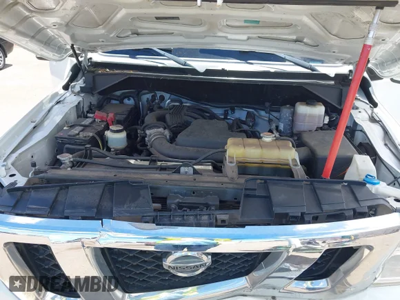 ✅ 2021 Nissan NV NV3500 HD S • VIN: 5BZBF0AA8MN850059 • Lot: 42692989. Wystawiony na IAAI z przebiegiem 61 138 mil. Bezpłatny archiwum sprzedaży aukcyjnych z USA i szczegółowy raport historii pojazdu na DreamBid. Zdjęcie 10.