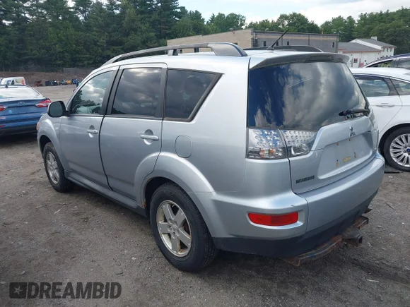 ✅ 2010 Mitsubishi Outlander ES • VIN: JA4AT2AW2AZ014208 • Lot: 42867387. Wystawiony na IAAI z przebiegiem 151 670 mil. Bezpłatny archiwum sprzedaży aukcyjnych z USA i szczegółowy raport historii pojazdu na DreamBid. Zdjęcie 3.