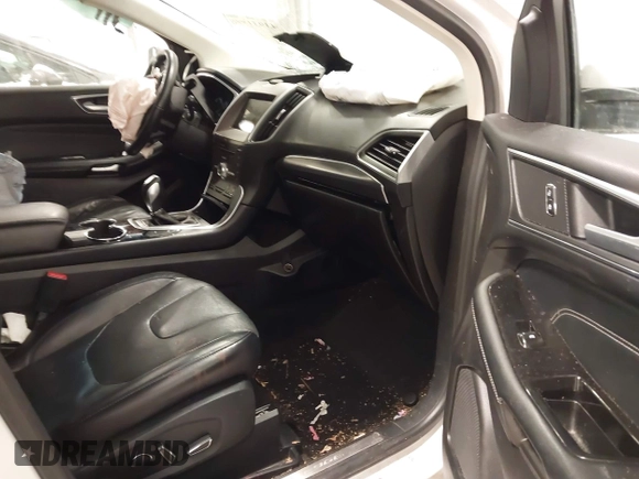 ✅ 2017 Ford Edge Titanium • VIN: 2FMPK4K85HBB94999 • Lot: 43931898. Wystawiony na IAAI z przebiegiem 139 176 mil. Bezpłatny archiwum sprzedaży aukcyjnych z USA i szczegółowy raport historii pojazdu na DreamBid. Zdjęcie 5.