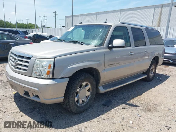 ✅ 2005 Cadillac Escalade ESV • VIN: 3GYFK66N65G215079 • Лот: 45132520. Опубліковано раніше на IAAI з пробігом 258 750 миль. Безкоштовний доступ до архіву аукціонних продажів зі США та докладний звіт про історію автомобіля на DreamBid. Зображення 2.