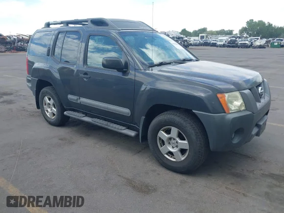 ✅ 2006 Nissan Xterra X • VIN: 5N1AN08W36C530111 • Lot: 43056009. Wystawiony na IAAI z przebiegiem 180 374 mil. Bezpłatny archiwum sprzedaży aukcyjnych z USA i szczegółowy raport historii pojazdu na DreamBid. Zdjęcie 1.