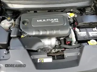 ✅ 2018 Jeep Cherokee Latitude Plus • VIN: 1C4PJLLB8JD512139 • Lot: 82694115. Wystawiony na Copart z przebiegiem 33 299 mil. Bezpłatny archiwum sprzedaży aukcyjnych z USA i szczegółowy raport historii pojazdu na DreamBid. Zdjęcie 17.