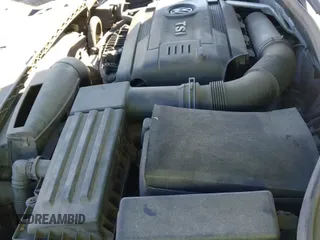 ✅ 2015 Volkswagen Passat S • VIN: 1VWAT7A3XFC078657 • Lot: 43485068. Wystawiony na IAAI z przebiegiem 159 698 mil. Bezpłatny archiwum sprzedaży aukcyjnych z USA i szczegółowy raport historii pojazdu na DreamBid. Zdjęcie 13.