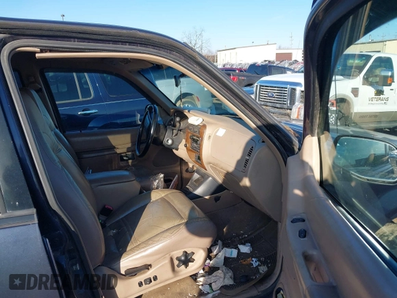✅ 2000 Mercury Mountaineer • VIN: 4M2ZU86P2YUJ06656 • Lot: 41735862. Wystawiony na IAAI z przebiegiem 200 263 mil. Bezpłatny archiwum sprzedaży aukcyjnych z USA i szczegółowy raport historii pojazdu na DreamBid. Zdjęcie 5.