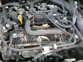 ✅ 2019 Ford Escape SE • VIN: 1FMCU9GD5KUC20028 • Lot: 91809275. Wystawiony na Copart z przebiegiem 131 633 mil. Bezpłatny archiwum sprzedaży aukcyjnych z USA i szczegółowy raport historii pojazdu na DreamBid. Zdjęcie 14.