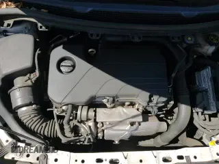 2018 Chevrolet Cruze LS z VIN 1G1BC5SM1J7180037, wystawiony jako Copart lot #71641325 z przebiegiem 143 272 mil mil oraz Szkoda całkowita • Salvage title. Historia ofert i sprzedaży dostępna na DreamBid. Obrazek 15.