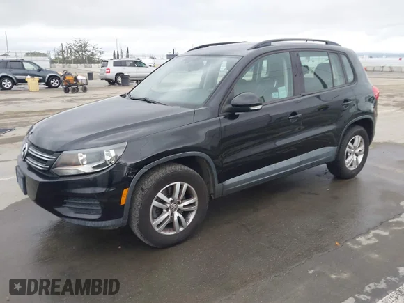 ✅ 2016 Volkswagen Tiguan S • VIN: WVGAV7AX1GW582199 • Лот: 44003745. Опубликован ранее на IAAI с пробегом 68 871 миль. Бесплатный доступ к архиву аукционных продаж из США и подробный отчёт об истории автомобиля на DreamBid. Изображение 2.