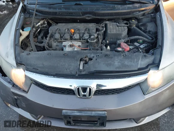 ✅ 2010 Honda Civic LX • VIN: 2HGFA1F51AH558146 • Lot: 44229945. Wystawiony na IAAI z przebiegiem 220 424 mil. Bezpłatny archiwum sprzedaży aukcyjnych z USA i szczegółowy raport historii pojazdu na DreamBid. Zdjęcie 10.