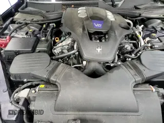 ✅ 2017 Maserati Quattroporte S Q4 • VIN: ZAM56RRA8H1217298 • Lot: 87057145. Wystawiony na Copart z przebiegiem 118 840 mil. Bezpłatny archiwum sprzedaży aukcyjnych z USA i szczegółowy raport historii pojazdu na DreamBid. Zdjęcie 13.