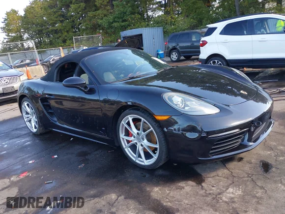 ✅ 2018 Porsche 718 Boxster • VIN: WP0CA2A88JS210426 • Lot: 43390719. Wystawiony na IAAI z przebiegiem 35 434 mil. Bezpłatny archiwum sprzedaży aukcyjnych z USA i szczegółowy raport historii pojazdu na DreamBid. Zdjęcie 1.