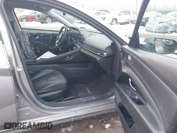 ✅ 2021 Hyundai Elantra Limited • VIN: KMHLN4AJ5MU010000 • Lot: 44468943. Wystawiony na IAAI z przebiegiem 32 575 mil. Bezpłatny archiwum sprzedaży aukcyjnych z USA i szczegółowy raport historii pojazdu na DreamBid. Zdjęcie 5.