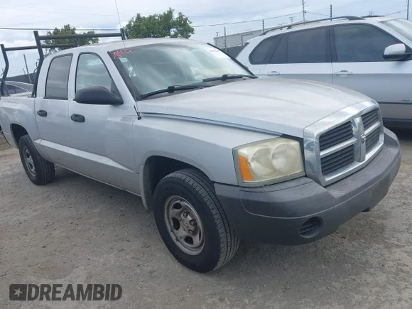✅ 2007 Dodge Dakota ST • VIN: 1D7HE28K27S255887 • Лот: 45031293. Опубликован ранее на IAAI с пробегом 190 372 миль. Бесплатный доступ к архиву аукционных продаж из США и подробный отчёт об истории автомобиля на DreamBid. Изображение 1.