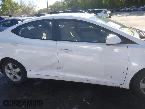 ✅ 2012 Hyundai Elantra GLS • VIN: 5NPDH4AE7CH110580 • Lot: 45050943. Wystawiony na IAAI z przebiegiem 72 962 mil. Bezpłatny archiwum sprzedaży aukcyjnych z USA i szczegółowy raport historii pojazdu na DreamBid. Zdjęcie 6.