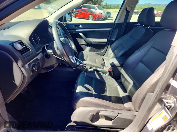 ✅ 2010 Volkswagen Jetta Limited Edition • VIN: 3VWAZ7AJXAM073298 • Lot: 41745076. Listed on Copart with 118,943 mi. Free auction sales archive from the USA and detailed vehicle history report at DreamBid. Image 7.