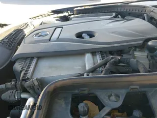 ✅ 2015 Mercedes-Benz C 300 • VIN: 55SWF4JB4FU094764 • Lot: 43449207. Wystawiony na IAAI z przebiegiem 58 354 mil. Bezpłatny archiwum sprzedaży aukcyjnych z USA i szczegółowy raport historii pojazdu na DreamBid. Zdjęcie 19.