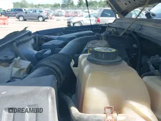 ✅ 2008 Ford F-250 XL • VIN: 1FTSX21518EB07485 • Lot: 42780471. Wystawiony na IAAI z przebiegiem 302 249 mil. Bezpłatny archiwum sprzedaży aukcyjnych z USA i szczegółowy raport historii pojazdu na DreamBid. Zdjęcie 18.