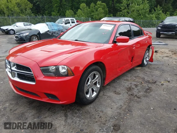 ✅ 2014 Dodge Charger SE • VIN: 2C3CDXBG3EH364053 • Лот: 44968523. Опубліковано раніше на IAAI з пробігом 153 986 миль. Безкоштовний доступ до архіву аукціонних продажів зі США та докладний звіт про історію автомобіля на DreamBid. Зображення 2.