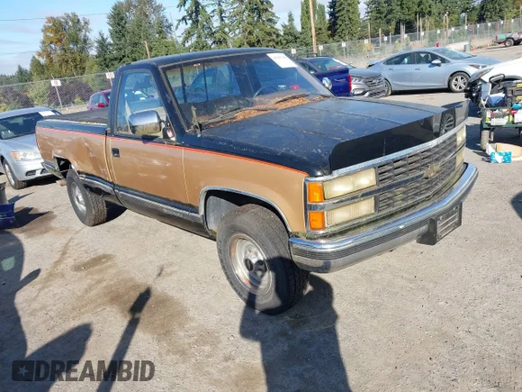 ✅ 1990 Chevrolet Silverado 2500 • VIN: 1GCGC24K5LE122681 • Lot: 43295138. Listed on IAAI with 239,788 mi. Free auction sales archive from the USA and detailed vehicle history report at DreamBid. Image 1.