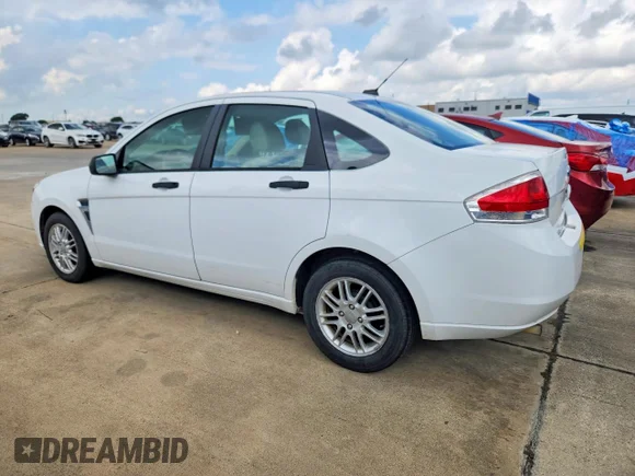 ✅ 2008 Ford Focus SE • VIN: 1FAHP35N78W282981 • Lot: 54827686. Wystawiony na Copart z przebiegiem 110 818 mil. Bezpłatny archiwum sprzedaży aukcyjnych z USA i szczegółowy raport historii pojazdu na DreamBid. Zdjęcie 2.