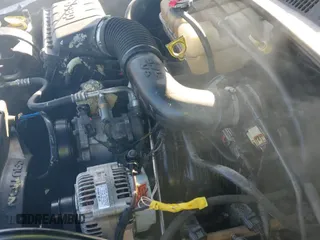 ✅ 2005 Jeep Liberty Sport • VIN: 1J4GL48K05W516733 • Lot: 43672533. Listed on IAAI with 159,502 mi. Free auction sales archive from the USA and detailed vehicle history report at DreamBid. Image 13.