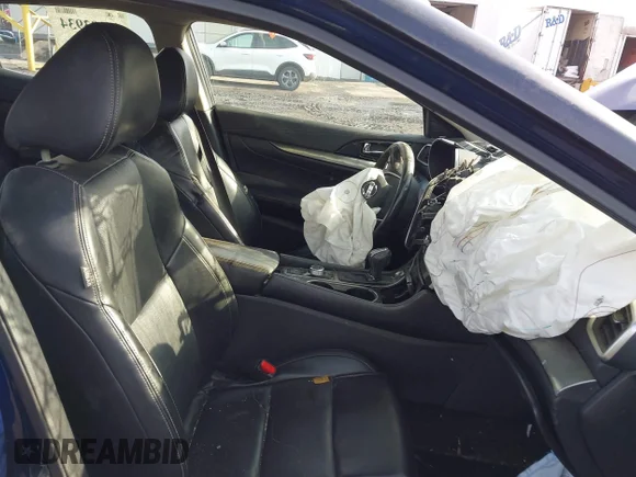 ✅ 2020 Nissan Maxima SL • VIN: 1N4AA6DVXLC366759 • Lot: 44103934. Wystawiony na IAAI z przebiegiem 62 235 mil. Bezpłatny archiwum sprzedaży aukcyjnych z USA i szczegółowy raport historii pojazdu na DreamBid. Zdjęcie 5.