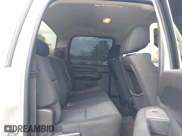✅ 2011 Chevrolet Silverado 2500HD LT • VIN: 1GC1KXC89BF169040 • Lot: 44773718. Wystawiony na IAAI z przebiegiem 221 499 mil. Bezpłatny archiwum sprzedaży aukcyjnych z USA i szczegółowy raport historii pojazdu na DreamBid. Zdjęcie 8.